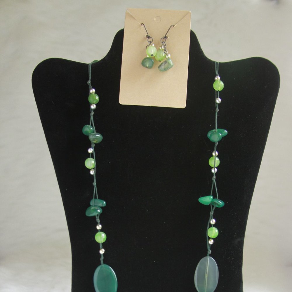 Faux Jade necklace with matching earrings